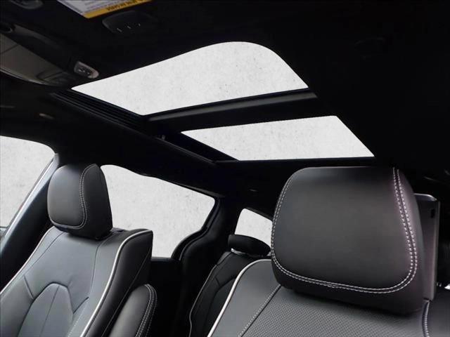 2026 Chrysler Pacifica Limited AWD