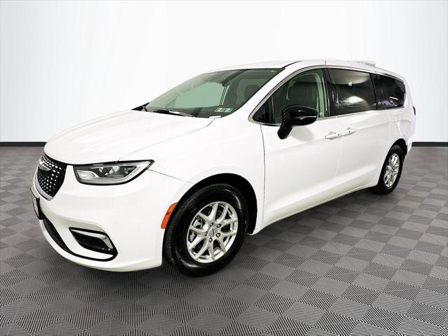 2024 Chrysler Pacifica Touring L 2024 Chrysler Pacifica Touring L