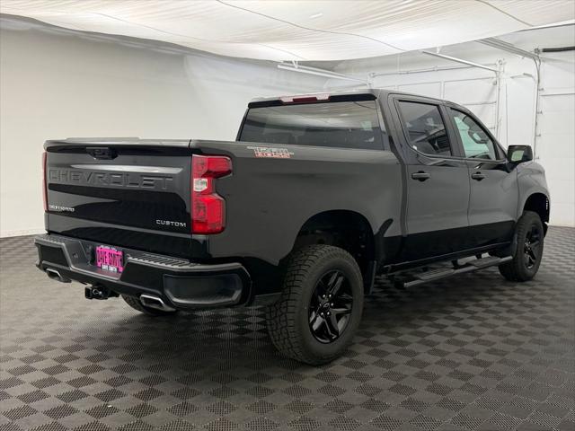 2024 Chevrolet Silverado 1500 4WD Crew Cab Short Bed Custom Trail Boss