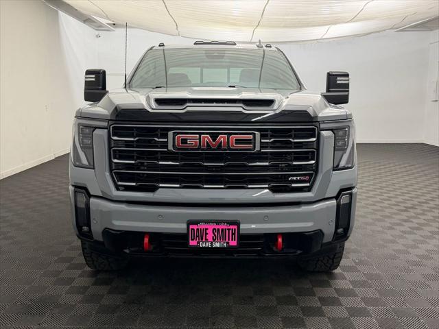2024 GMC Sierra 3500HD 4WD Crew Cab Standard Bed AT4