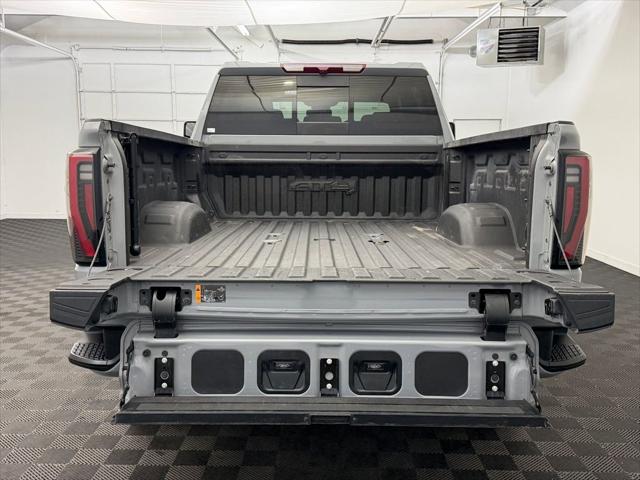 2024 GMC Sierra 3500HD 4WD Crew Cab Standard Bed AT4