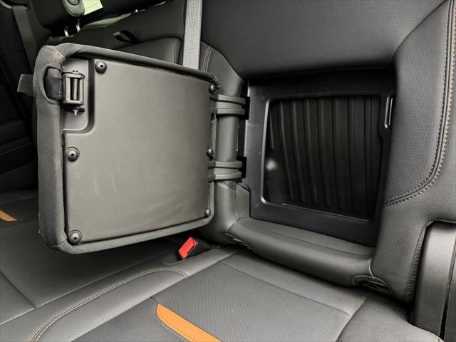 2024 GMC Sierra 3500HD 4WD Crew Cab Standard Bed AT4