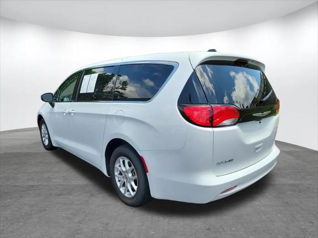 2023 Chrysler Voyager LX