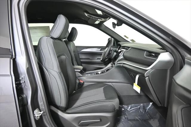 2026 Jeep Grand Cherokee L Laredo 4x4