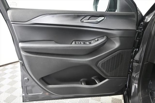 2026 Jeep Grand Cherokee L Laredo 4x4