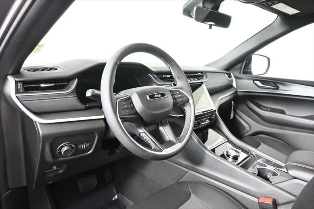 2026 Jeep Grand Cherokee L Laredo 4x4