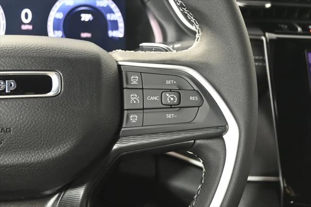 2026 Jeep Grand Cherokee L Laredo 4x4