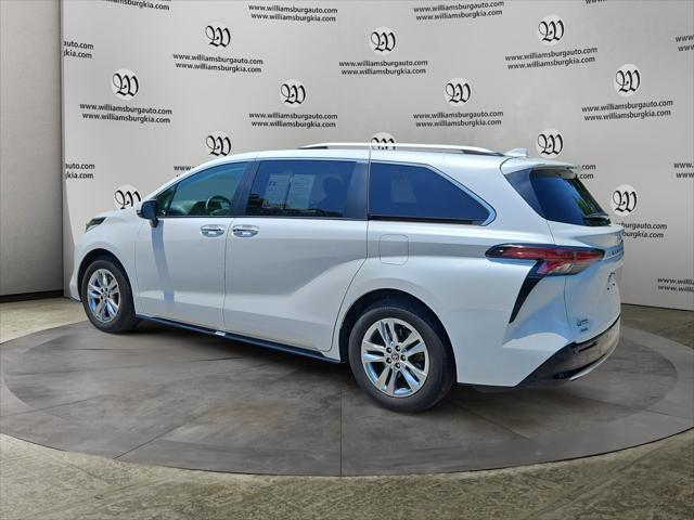 2023 Toyota Sienna Limited