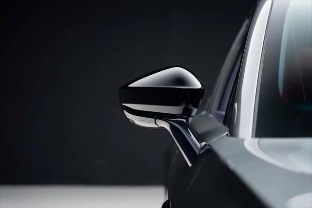 2024 Aston Martin DBX 707