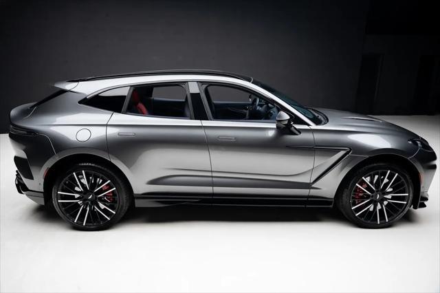 2024 Aston Martin DBX 707