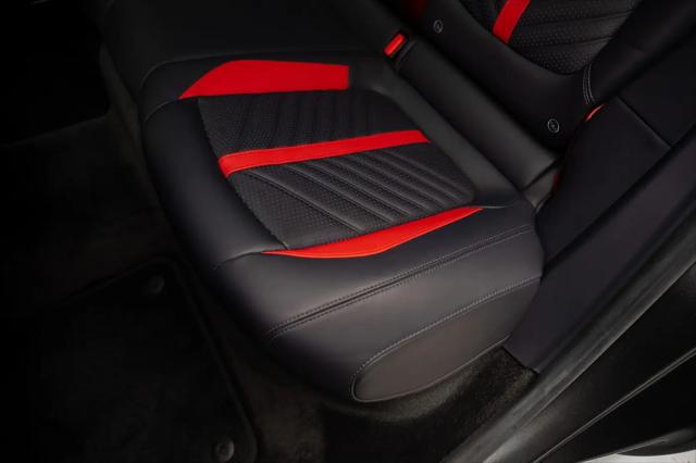 2024 Aston Martin DBX 707