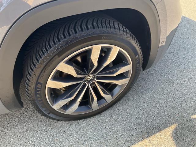 2021 Volkswagen Atlas Cross Sport 3.6L V6 SEL Premium R-Line