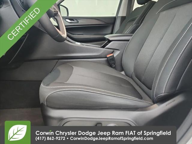 2023 Jeep Grand Cherokee L Laredo 4x4