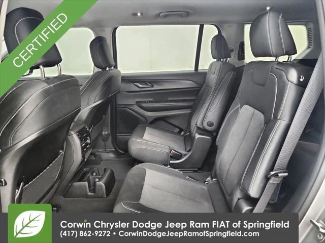 2023 Jeep Grand Cherokee L Laredo 4x4