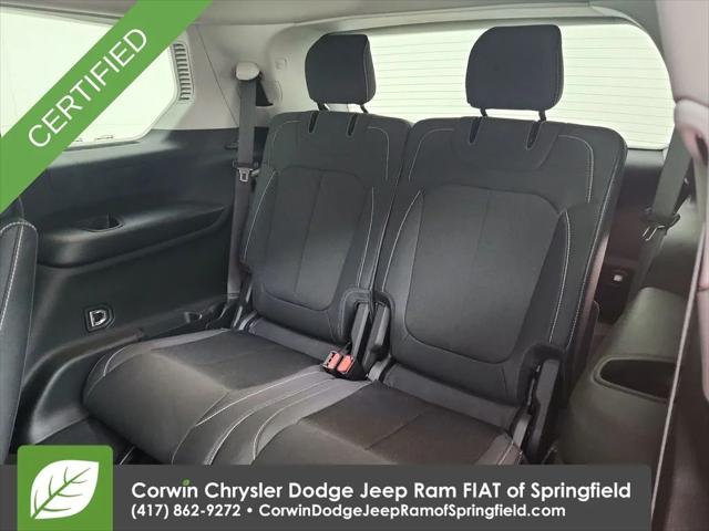 2023 Jeep Grand Cherokee L Laredo 4x4