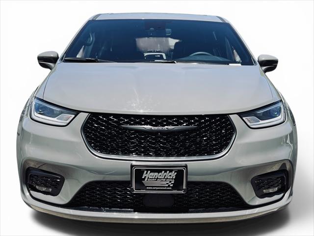 2022 Chrysler Pacifica Hybrid Touring L