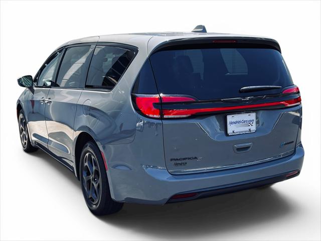 2022 Chrysler Pacifica Hybrid Touring L
