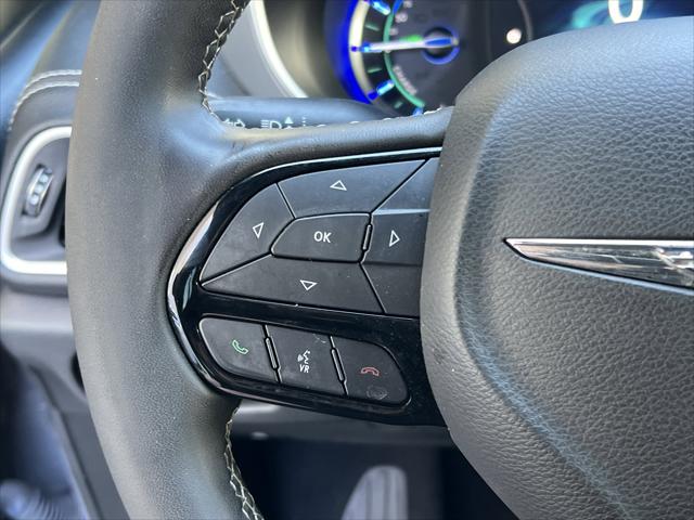 2022 Chrysler Pacifica Hybrid Touring L
