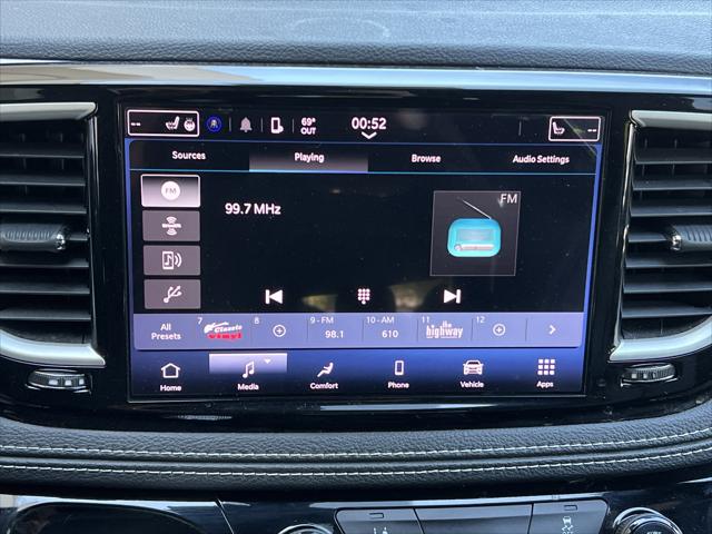 2022 Chrysler Pacifica Hybrid Touring L