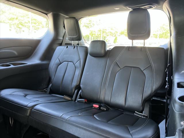 2022 Chrysler Pacifica Hybrid Touring L