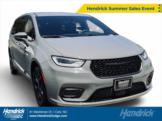2022 Chrysler Pacifica Hybrid Touring L for sale in Cary, NC