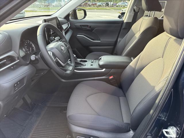 2023 Toyota Highlander Platinum