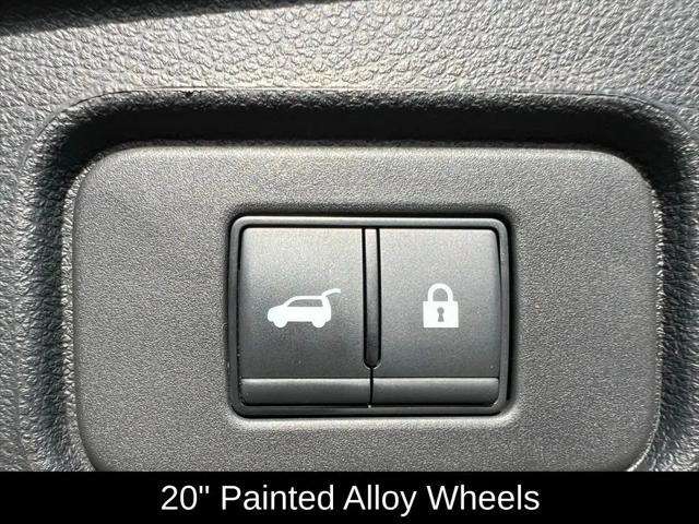 2023 Nissan Pathfinder SL 4WD