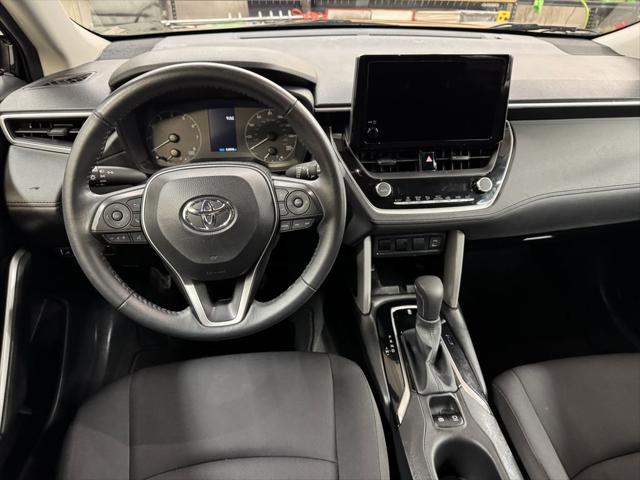 2024 Toyota Corolla Cross LE