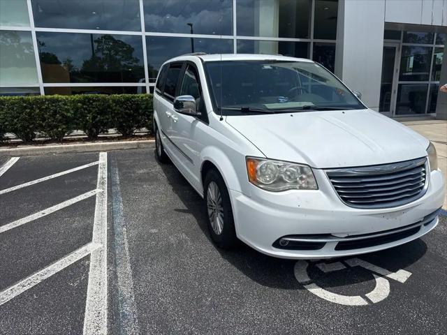 2014 Chrysler Town & Country Touring-L