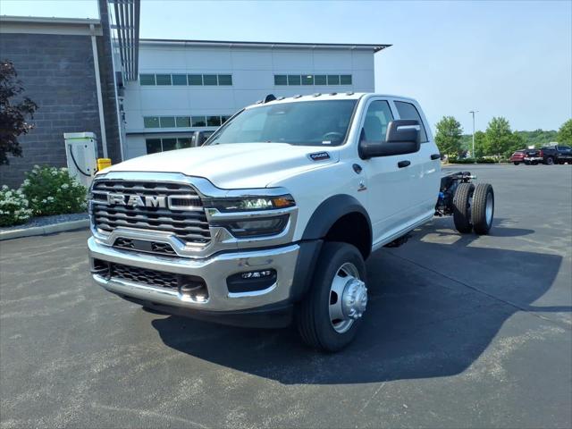 2026 RAM 5500 Chassis RAM 5500 TRADESMAN CHASSIS CREW CAB 4X4 84 CA
