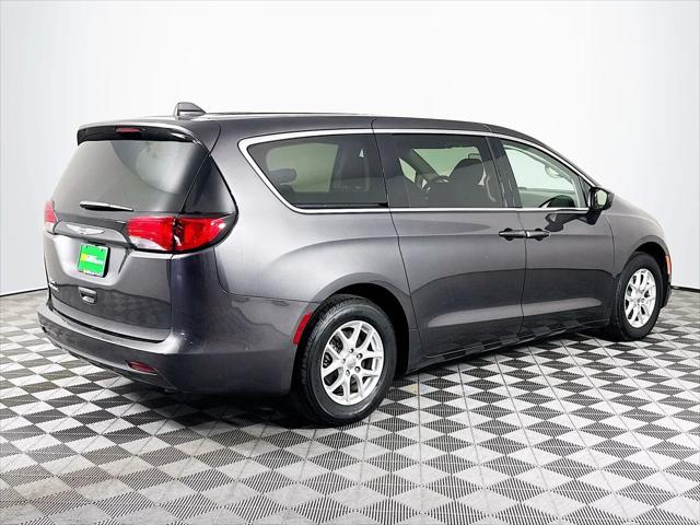 2020 Chrysler Voyager LX