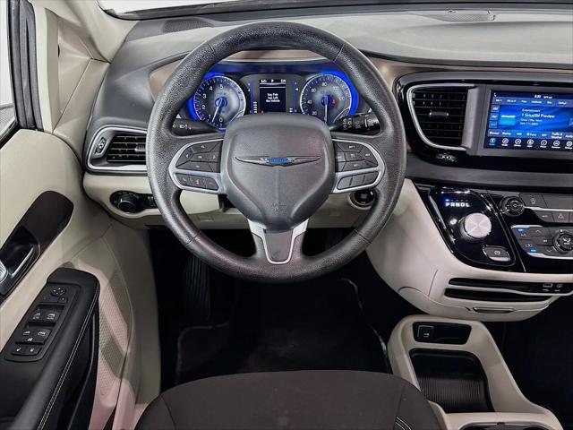 2020 Chrysler Voyager LX