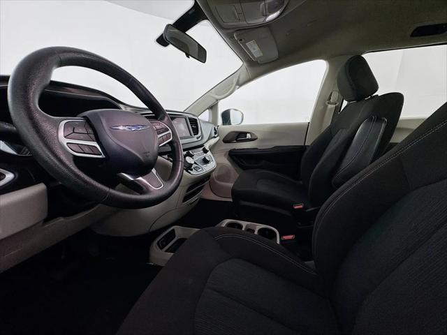 2020 Chrysler Voyager LX