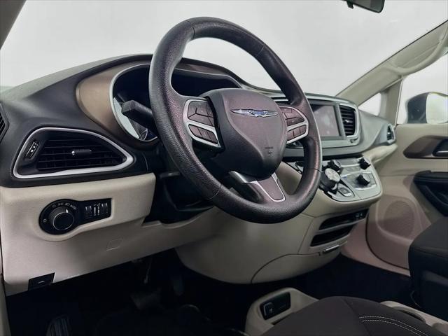 2020 Chrysler Voyager LX