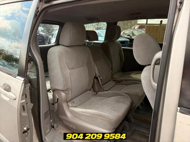 2009 Toyota Sienna CE