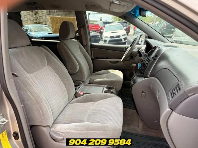 2009 Toyota Sienna CE