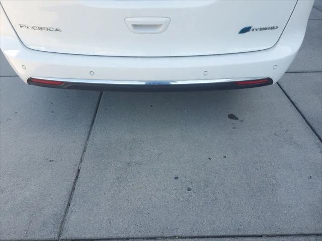 2024 Chrysler Pacifica Hybrid Select