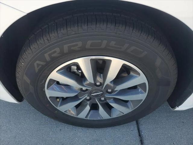 2024 Chrysler Pacifica Hybrid Select