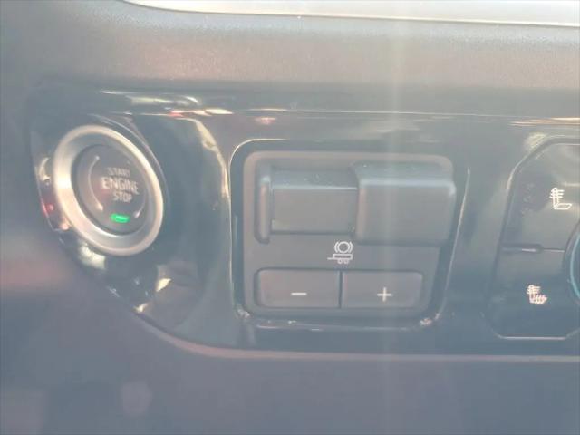 2025 GMC Sierra 1500 4WD Crew Cab Short Box SLT
