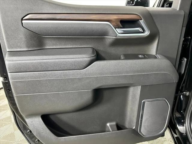 2025 GMC Sierra 1500 4WD Crew Cab Short Box SLT