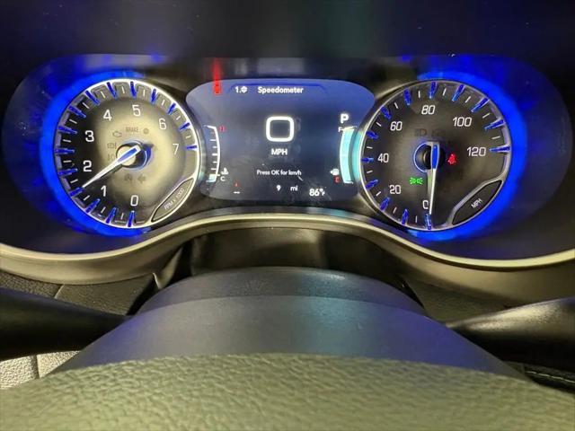 2027 Chrysler Pacifica Select