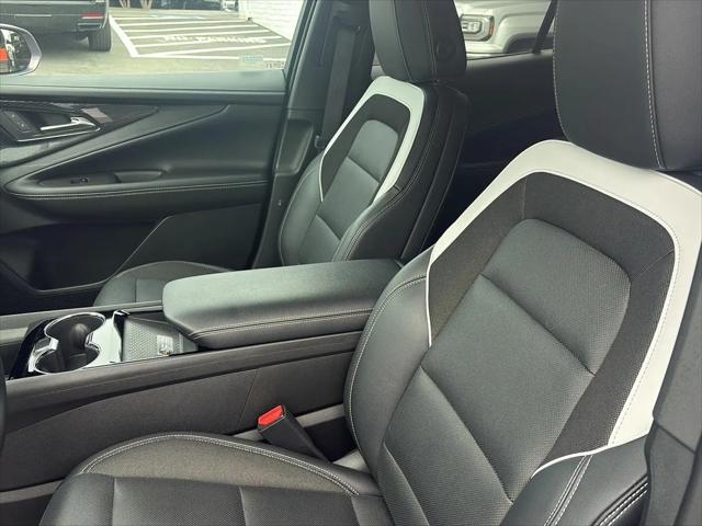 2024 Chevrolet V Blazer eAWD 2LT