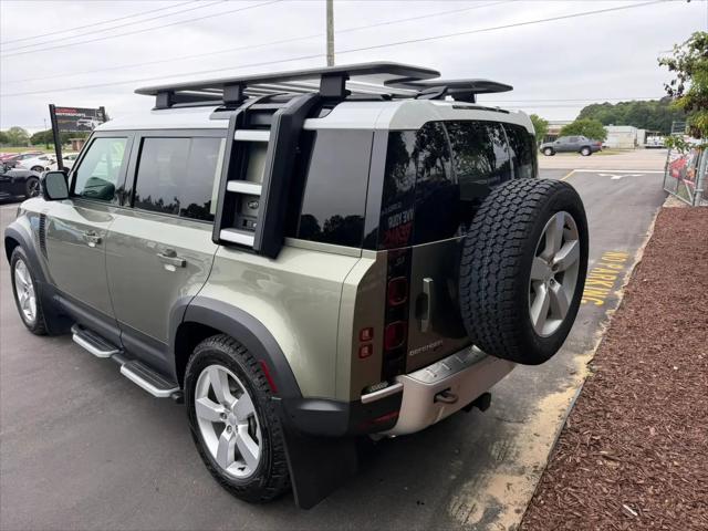 2022 Land Rover Defender 110 SE