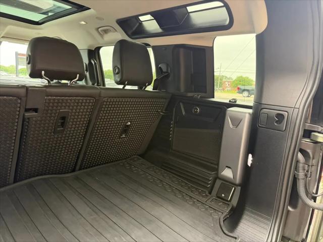 2022 Land Rover Defender 110 SE