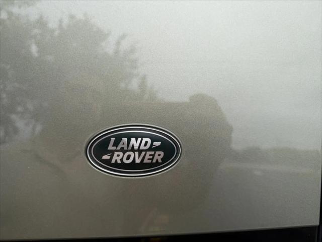 2022 Land Rover Defender 110 SE