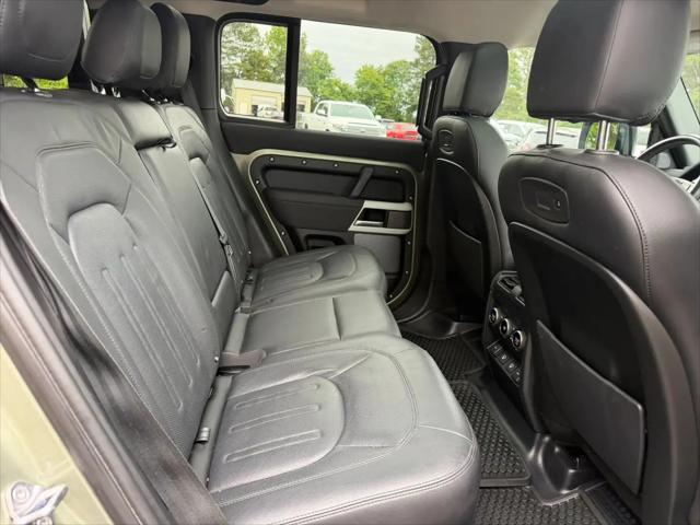 2022 Land Rover Defender 110 SE