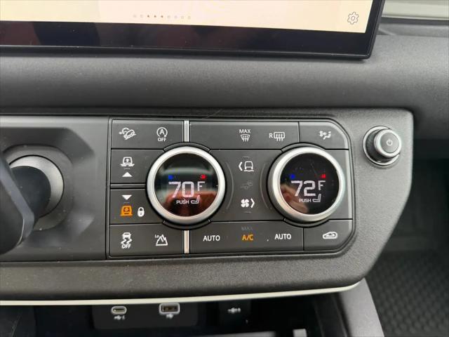 2022 Land Rover Defender 110 SE