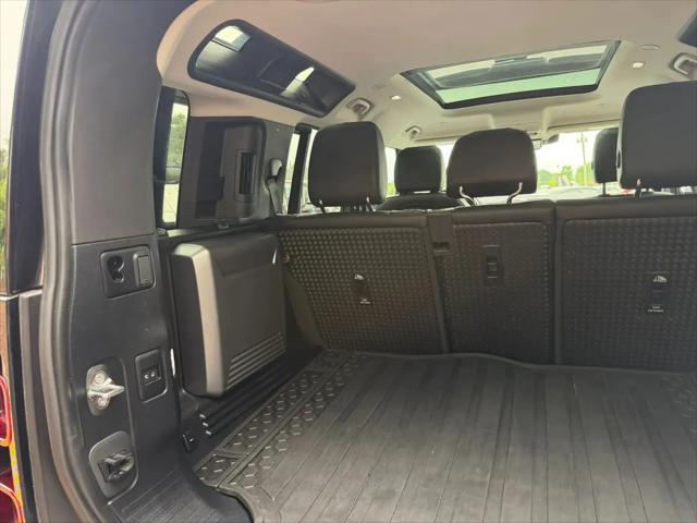 2022 Land Rover Defender 110 SE