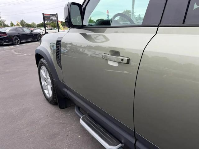 2022 Land Rover Defender 110 SE