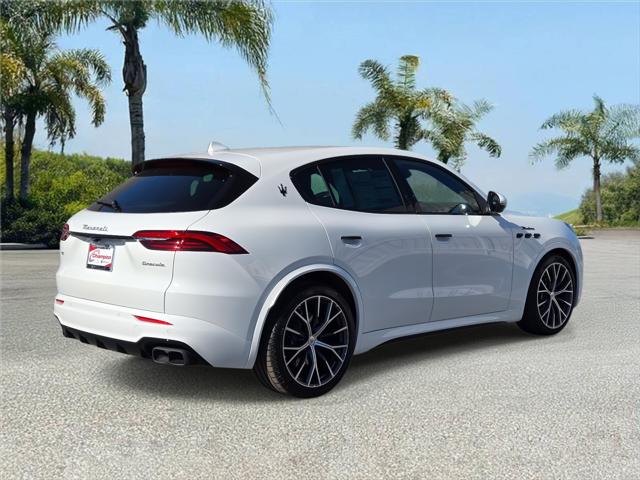 2026 Maserati Grecale Modena